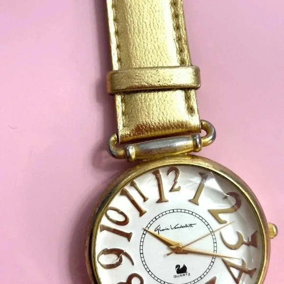Vintage Gloria Vanderbilt Gold Leather Watch - Picture 5 of 13